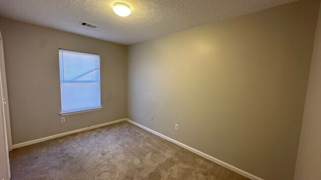 Building Photo - 1414 23rd Ave N
