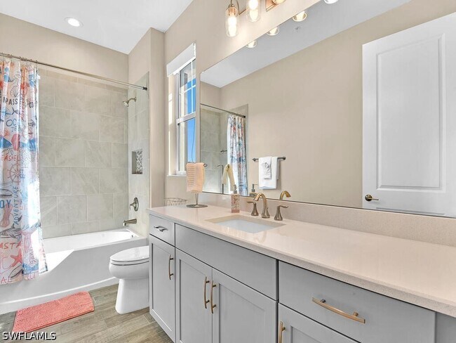 Building Photo - 2561 Seychelles Dr