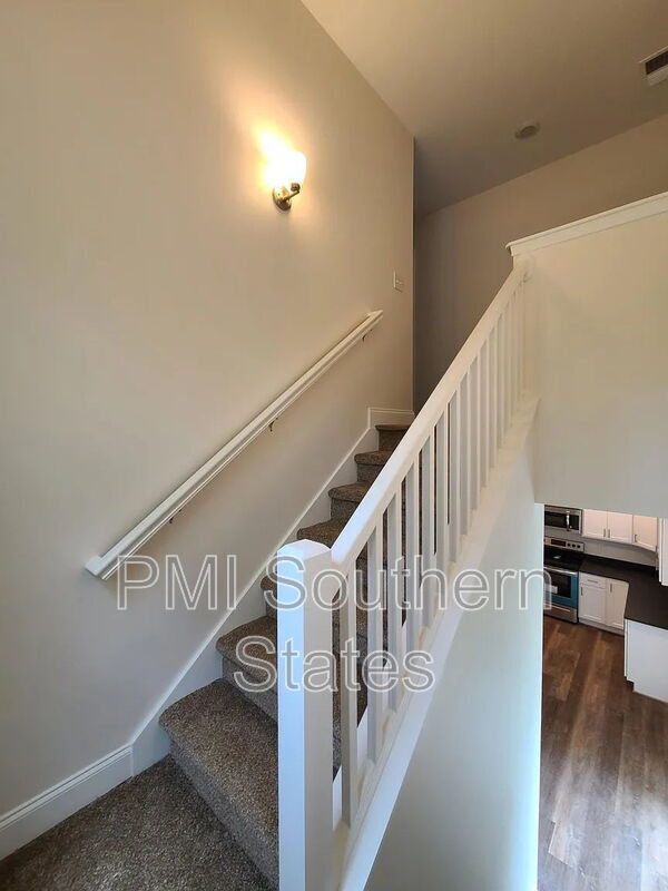 Building Photo - 305 Clarus Crk Wy