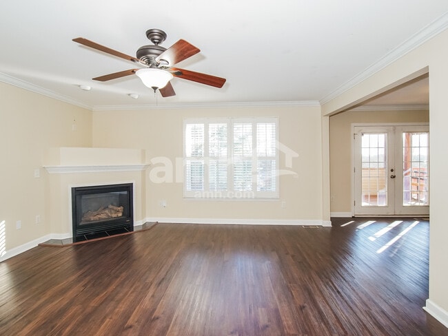 Building Photo - 204 Jessie Ln