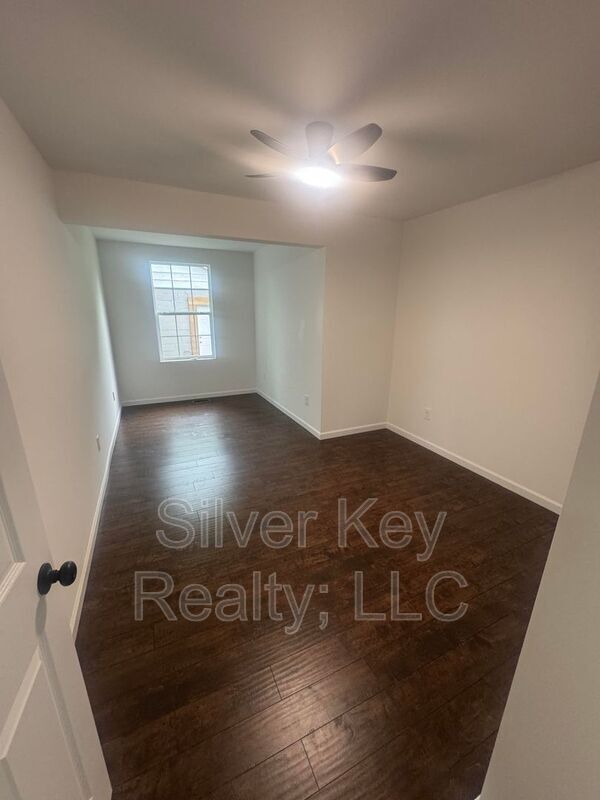 Building Photo - 3351 Coffman Dr