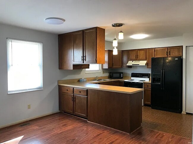 Building Photo - Charming 3 Bed, 2 Bath Ranch Home in West ...