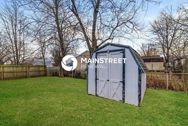 Building Photo - 3 Bedroom Pet-Friendly Home in Louisville, KY with Main Street Renewal