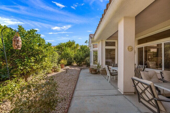 Building Photo - 37468 Westridge Ave