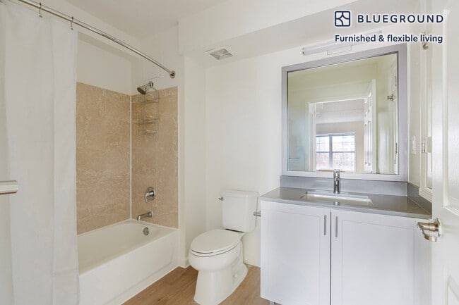 Building Photo - 444 Washington Blvd