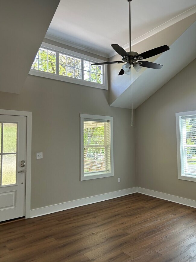 Building Photo - 1672 South Milledge Avenue