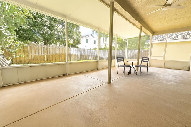 Building Photo - 3565 Danbury Ct