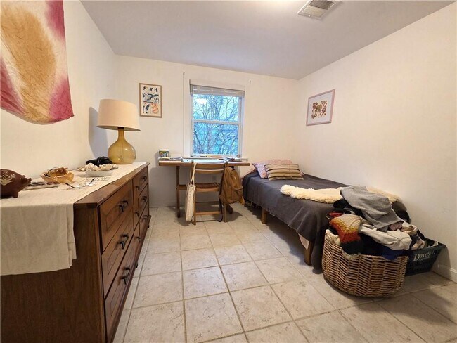 Building Photo - 78 Nautilus St