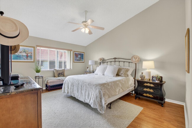 Building Photo - 7677 Lexington Club Blvd