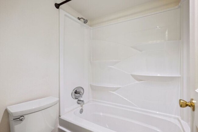Building Photo - 205 N 74th St