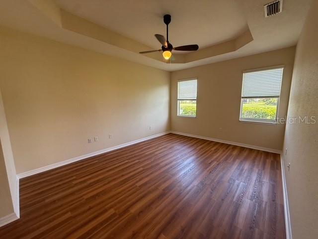 Building Photo - 1823 Scarlett Ave