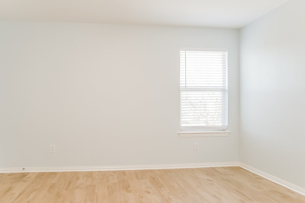 Building Photo - 9867 Walnut Hill Dr