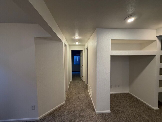 Building Photo - 12139 Applewood Ct