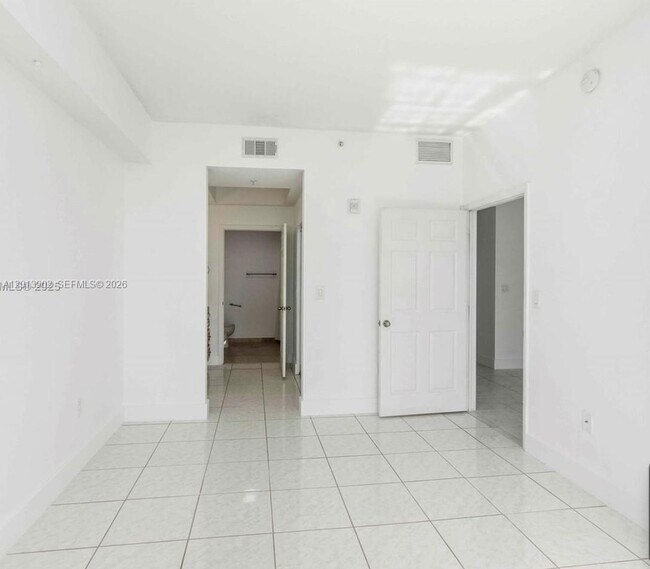 Building Photo - 3590 Coral Wy