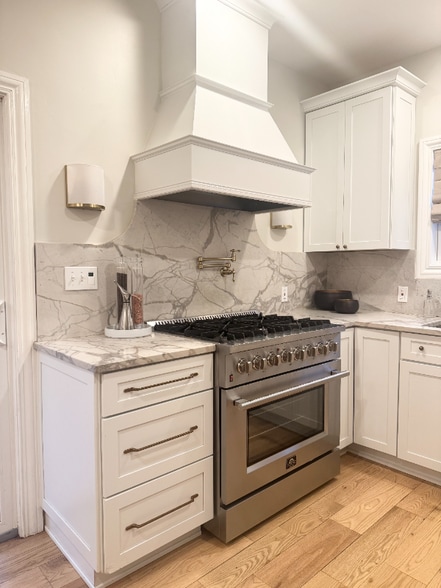 Building Photo - 1882 W 44th St