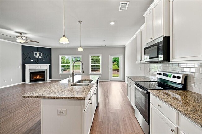 Building Photo - 5149 Fox Den Rd