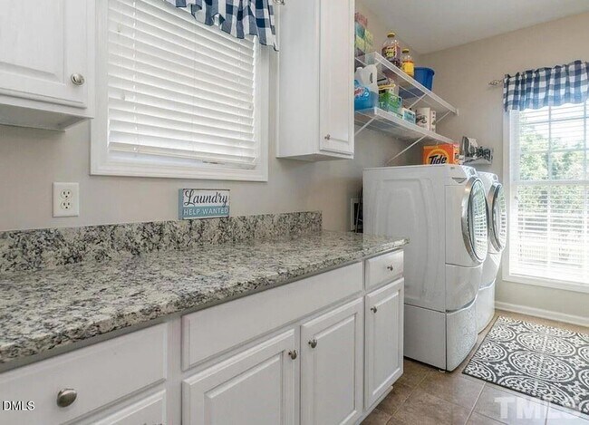 Building Photo - 1517 Wood Spring Ct