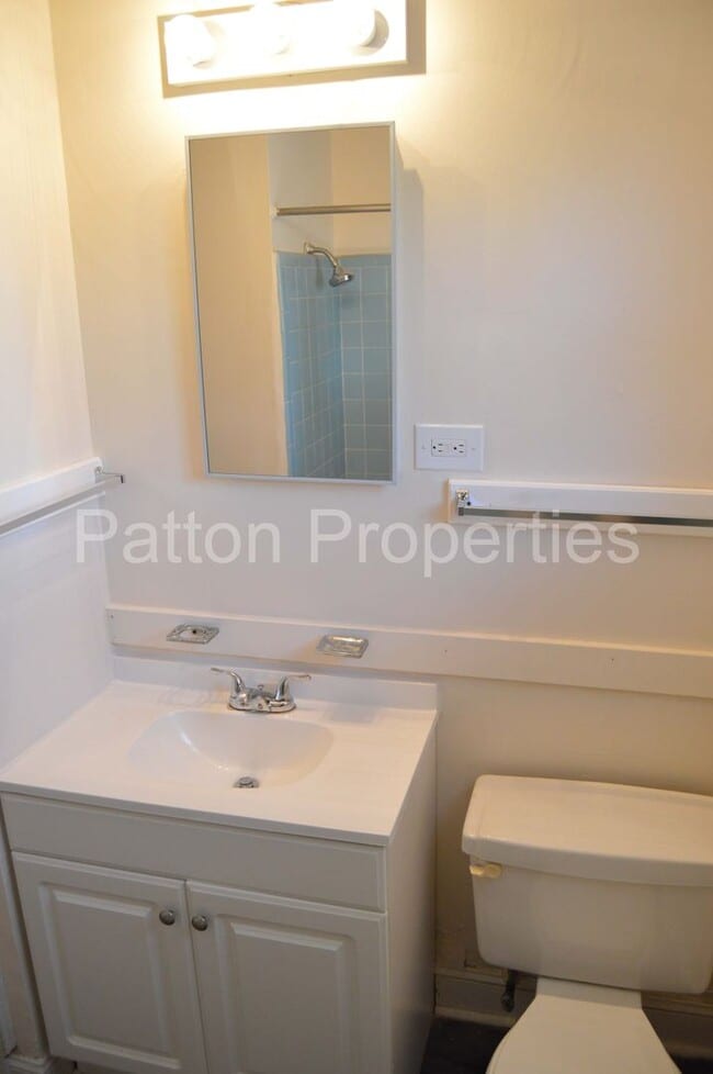 Building Photo - 1401 Kinderway &amp; 4300-4302 Wentworth -...