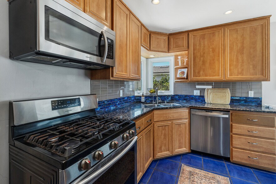 Building Photo - 4561 47th St