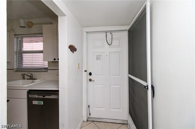 Building Photo - 175 Turtle Lake Ct