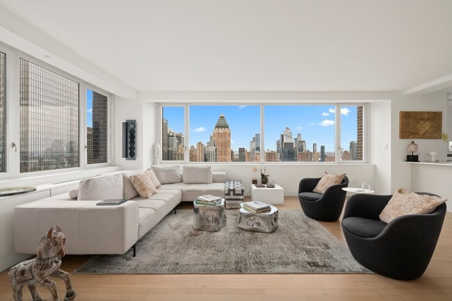 Building Photo - 322 W 57th St