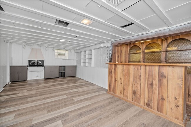 Building Photo - CHEVIOT- Charming 3 bedroom 1.5 bath