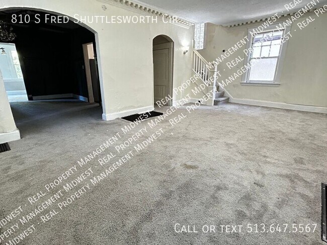 Building Photo - 810 S Fred Shuttlesworth Cir