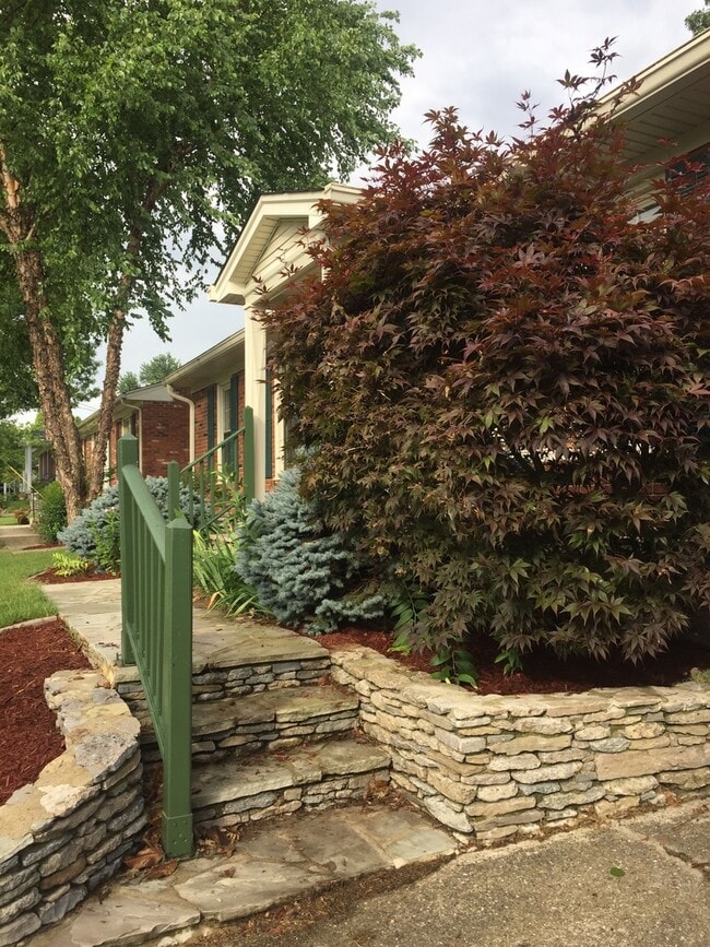 Building Photo - 3BR/1BA