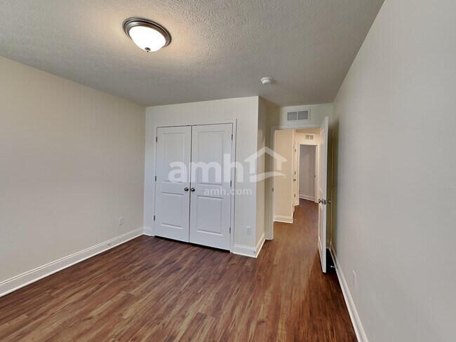 Building Photo - 8095 Hula Popper St