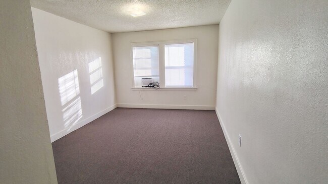 Building Photo - 1 Bed in the Paseo District - Save $100