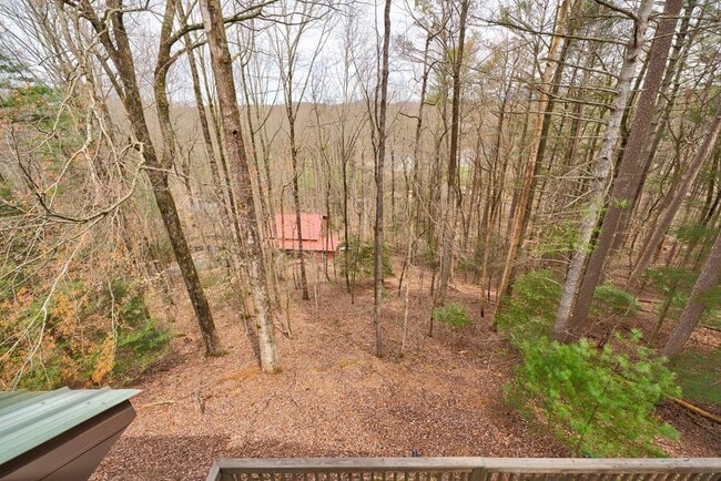 Building Photo - 325 White Water Run