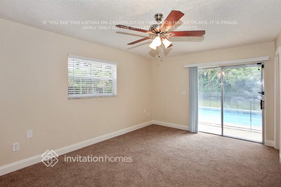 Building Photo - 17420 SW 109th Ave