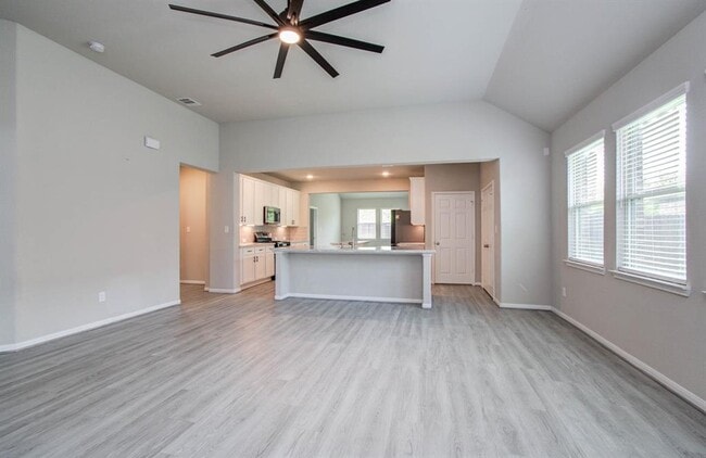 Building Photo - 4603 Bay Vista Dr