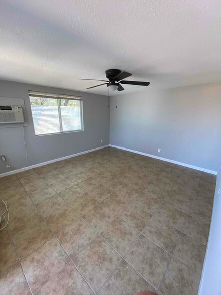 Primary Photo - 417 N 32nd Pl