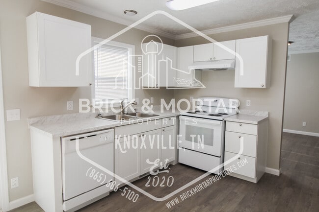 Building Photo - 1733 Lively Rd