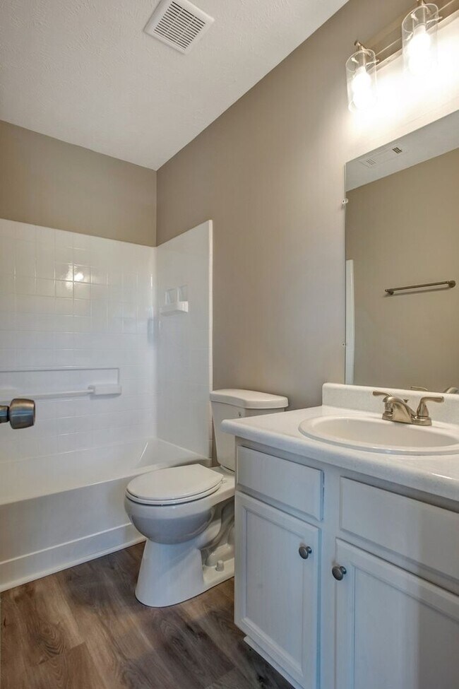 Building Photo - Charming 2BR Townhome in Antioch