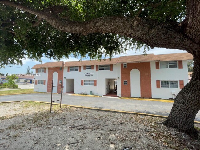 Primary Photo - 15700 NW 2nd Ave