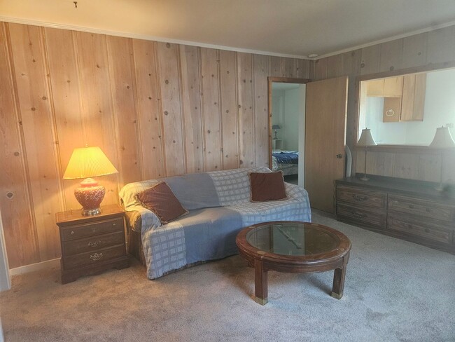 Building Photo - Furnished  Rental available now with lake ...