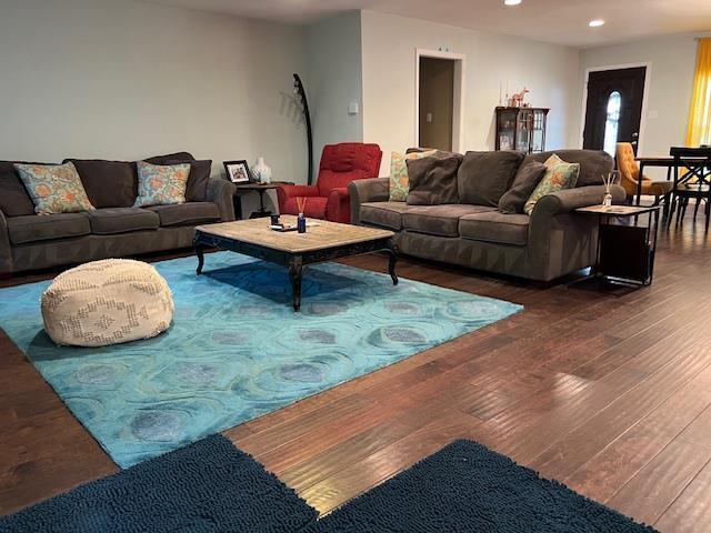 Building Photo - 2606 Loyola Ln