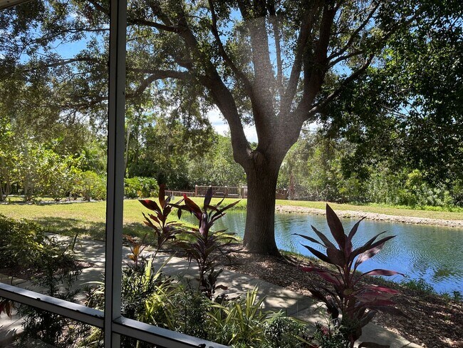 Building Photo - SEASONAL RENTAL - Downtown Sarasota Renovated Waterfront Condo