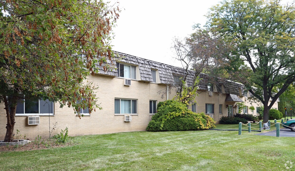 Ridge Manor Apartments Hales Corners Wi Apartment Finder