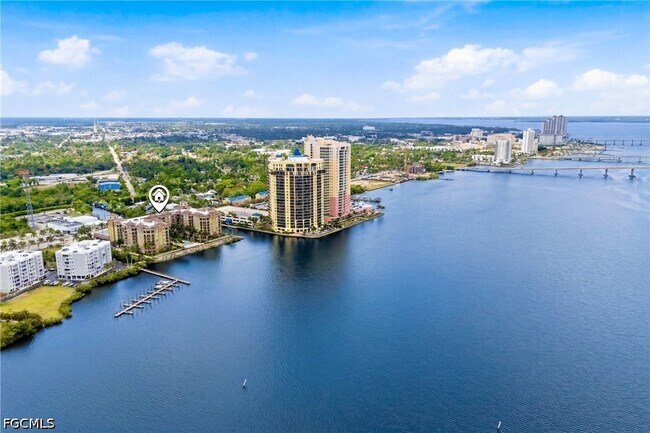 Building Photo - 2825 Palm Beach Blvd
