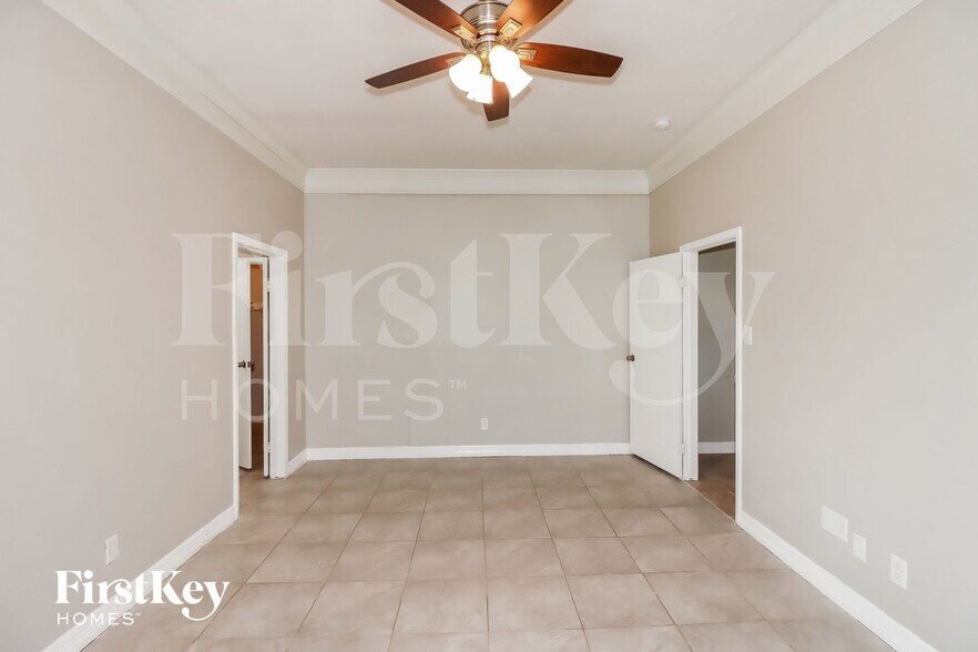 Building Photo - 6611 Gleneagles Dr
