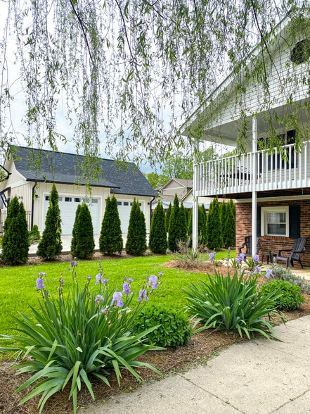 Building Photo - 254 W Main St