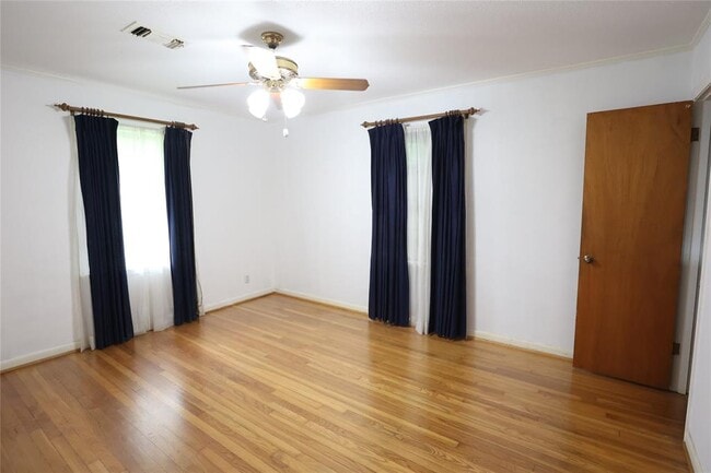 Building Photo - 4018 Nenana Dr
