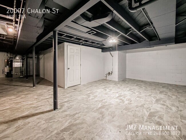 Building Photo - 20007 Chalon St