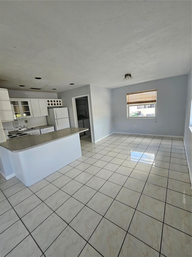 Building Photo - 20514 SW 92nd Ct