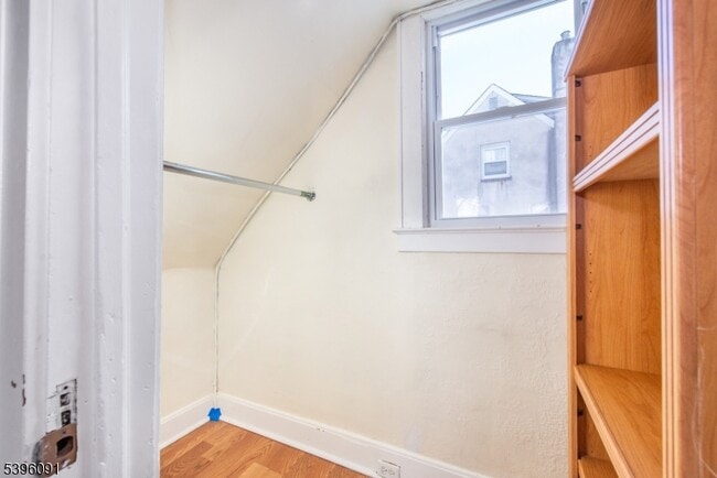 Building Photo - 11 Lewis St