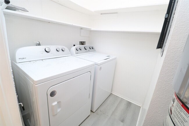 Building Photo - 12659 Ashford Meadow Dr