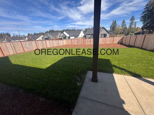 Building Photo - Gorgeous New Construction in Brand New Veneta Subdivision